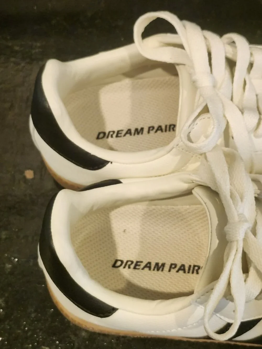 Brand New~DREAM PAIRS~Walking Sneakers~Women's~Size 7.5~Retro~Casual~White Black